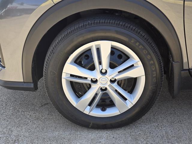 new 2025 Nissan Kicks car, priced at $23,257
