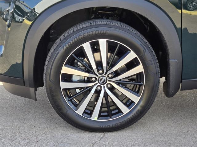 new 2025 Nissan Pathfinder car, priced at $48,809