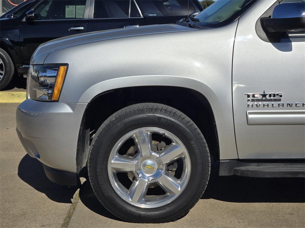 used 2013 Chevrolet Avalanche car, priced at $15,537