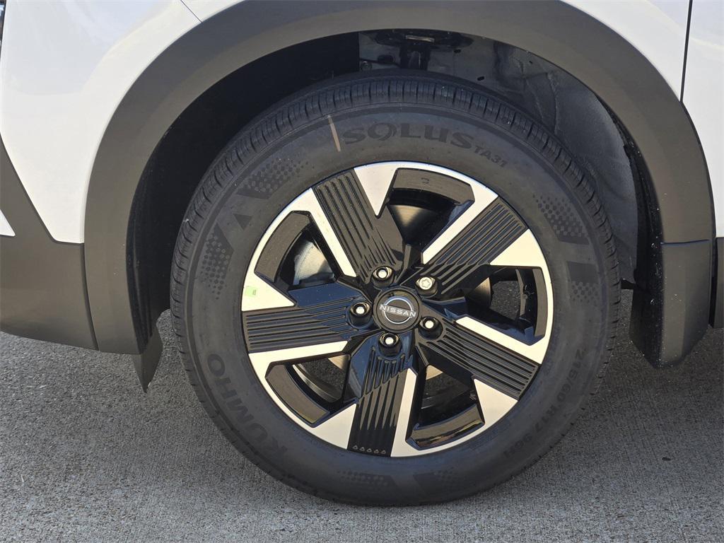 new 2025 Nissan Kicks car, priced at $26,682