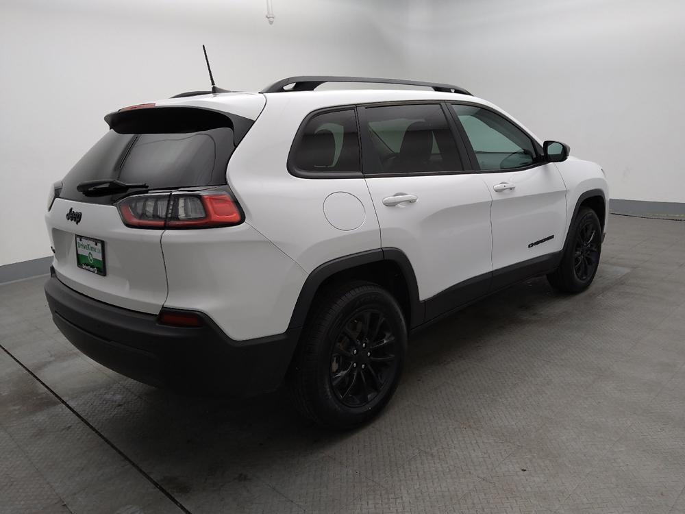 used 2023 Jeep Cherokee car, priced at $22,095