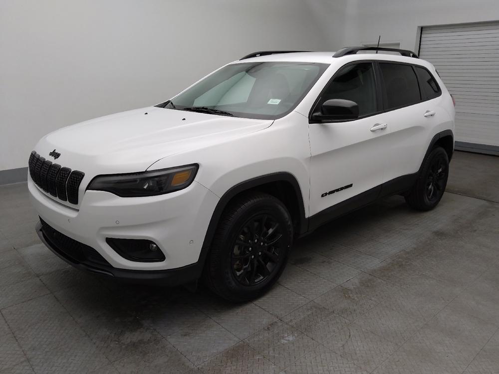 used 2023 Jeep Cherokee car, priced at $22,095