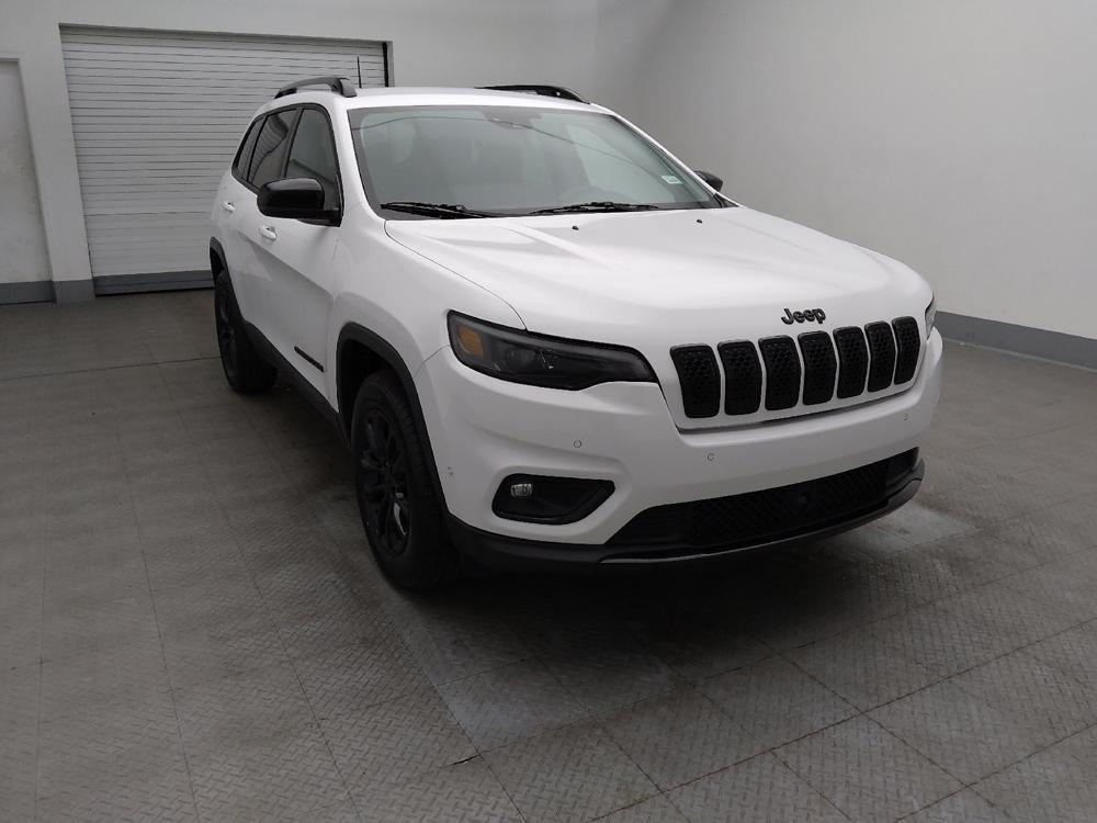 used 2023 Jeep Cherokee car, priced at $22,095