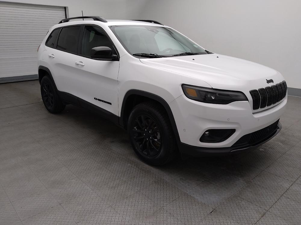 used 2023 Jeep Cherokee car, priced at $22,095