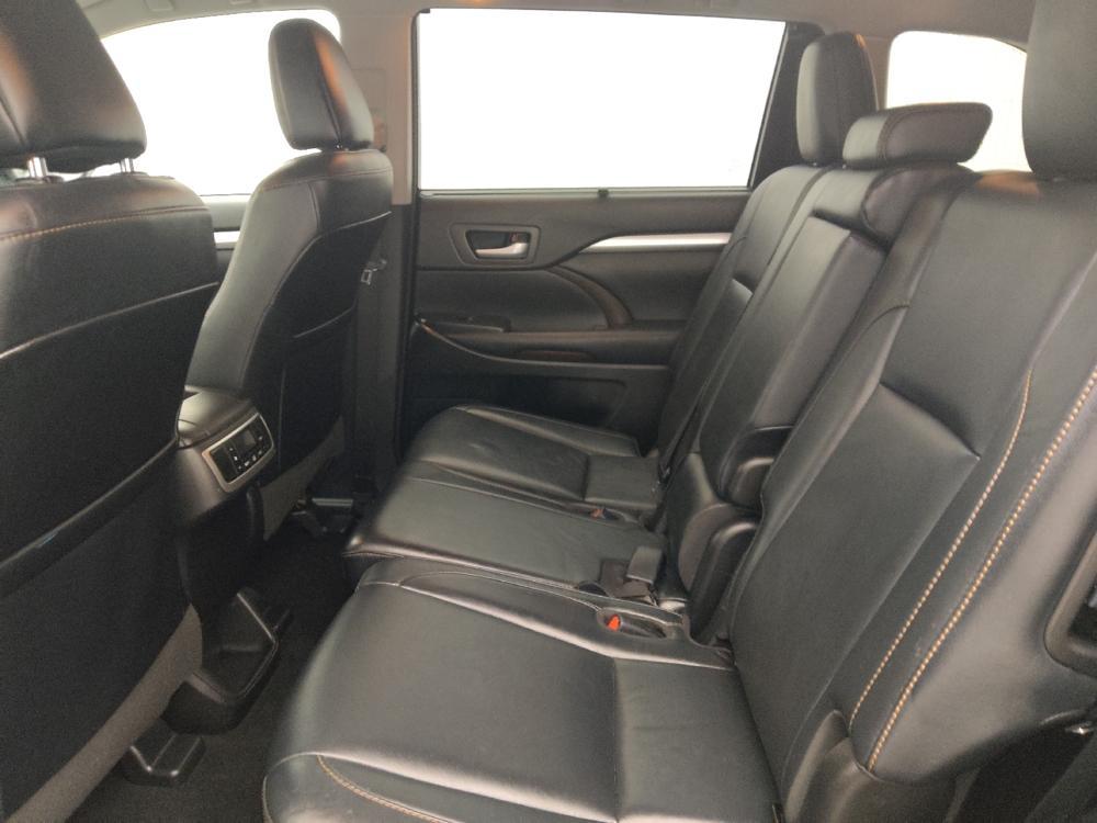 used 2018 Toyota Highlander car, priced at $24,295