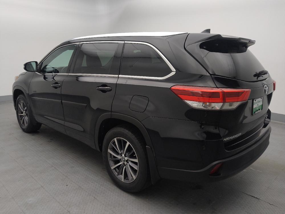 used 2018 Toyota Highlander car, priced at $24,295