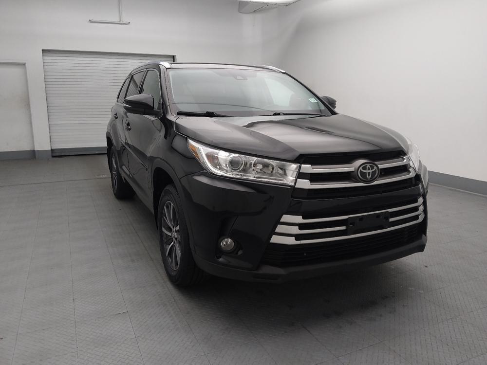 used 2018 Toyota Highlander car, priced at $24,295