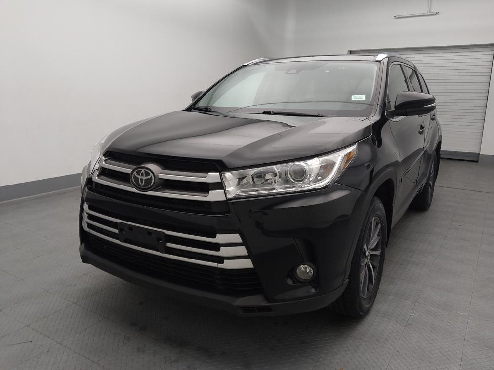 used 2018 Toyota Highlander car, priced at $24,295