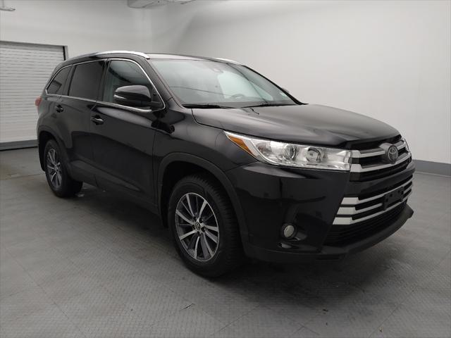 used 2019 Toyota Highlander car, priced at $27,995