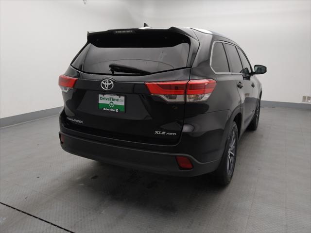 used 2019 Toyota Highlander car, priced at $27,995