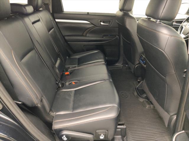 used 2019 Toyota Highlander car, priced at $27,995
