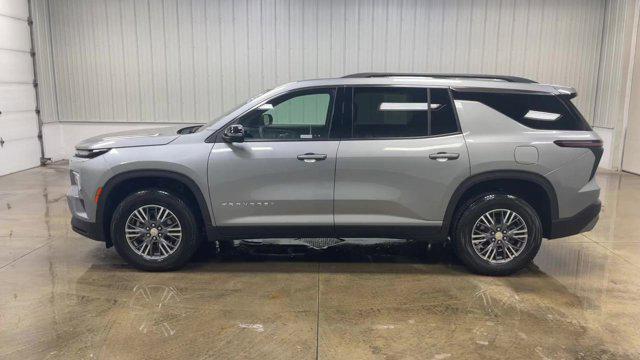 used 2025 Chevrolet Traverse car, priced at $40,018
