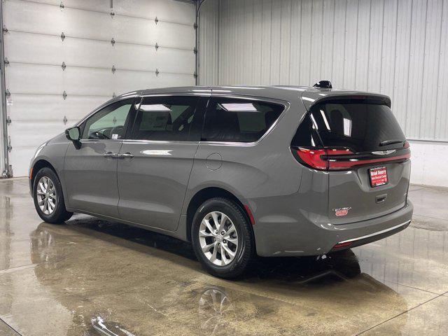 new 2025 Chrysler Pacifica car, priced at $43,291