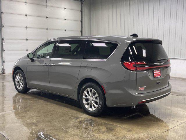 new 2025 Chrysler Pacifica car, priced at $44,791