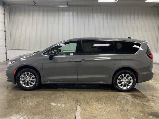new 2025 Chrysler Pacifica car, priced at $43,291