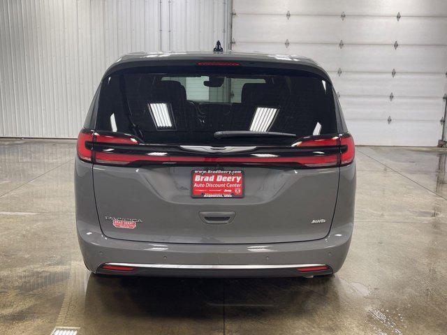 new 2025 Chrysler Pacifica car, priced at $43,291