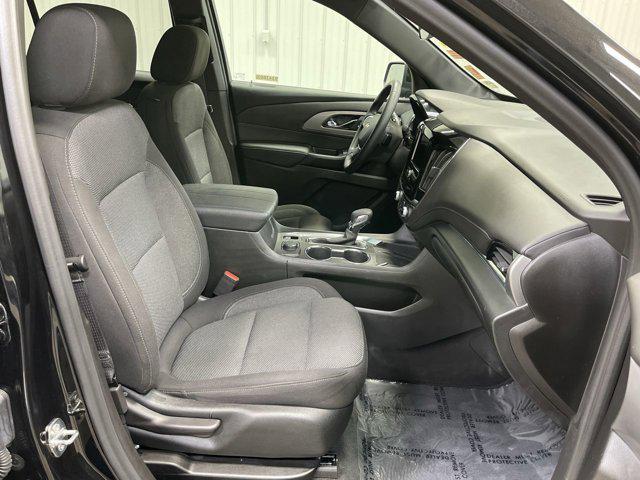 used 2023 Chevrolet Traverse car, priced at $27,658