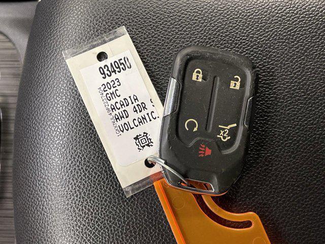 used 2023 GMC Acadia car, priced at $28,104