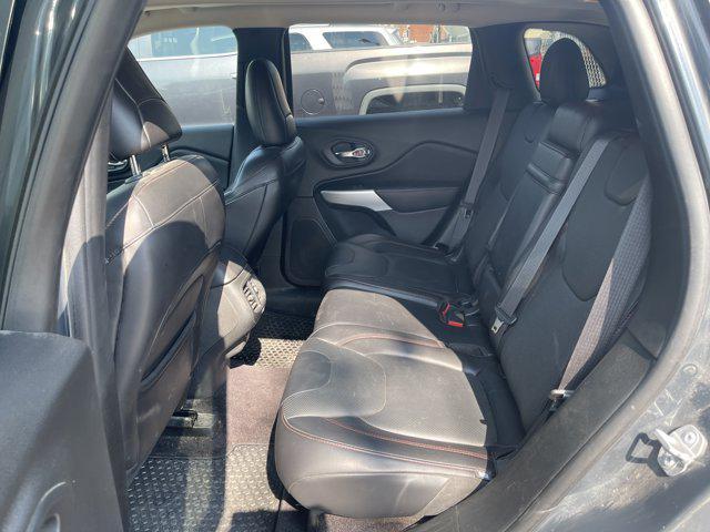 used 2018 Jeep Cherokee car