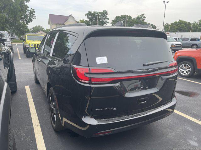 new 2024 Chrysler Pacifica car, priced at $50,145