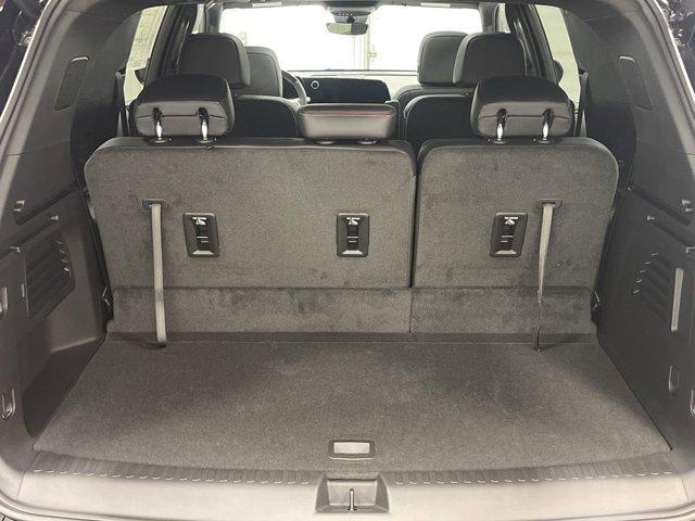 new 2025 Chevrolet Traverse car, priced at $53,616