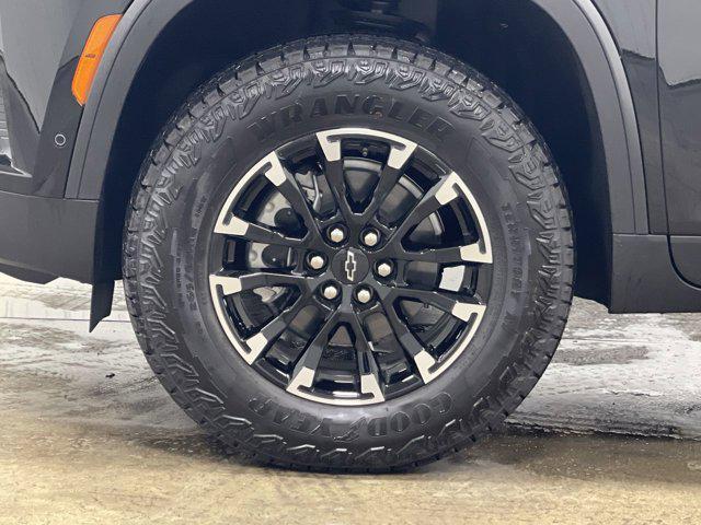 new 2025 Chevrolet Traverse car, priced at $53,616
