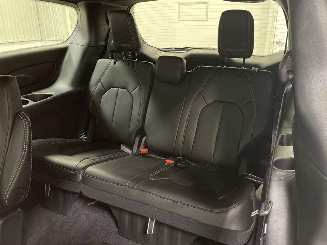 new 2025 Chrysler Pacifica car, priced at $44,386