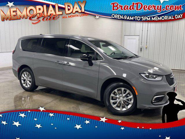 new 2025 Chrysler Pacifica car, priced at $49,215