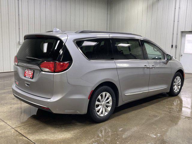 used 2017 Chrysler Pacifica car, priced at $9,444