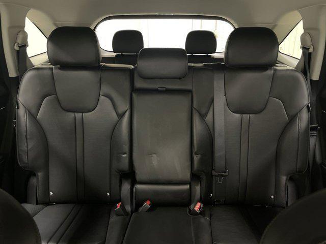 used 2024 Kia Sorento car, priced at $28,560