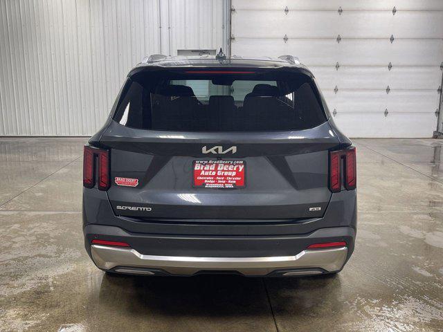 used 2024 Kia Sorento car, priced at $28,560