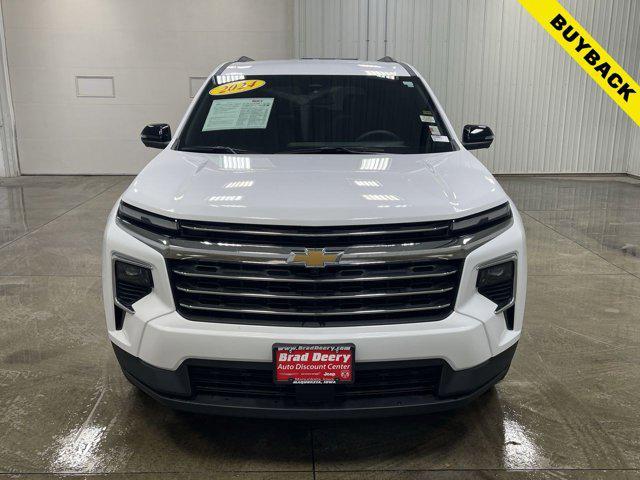 used 2024 Chevrolet Traverse car, priced at $40,563