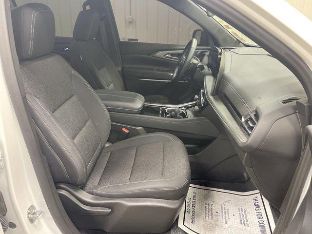 used 2024 Chevrolet Traverse car, priced at $40,563