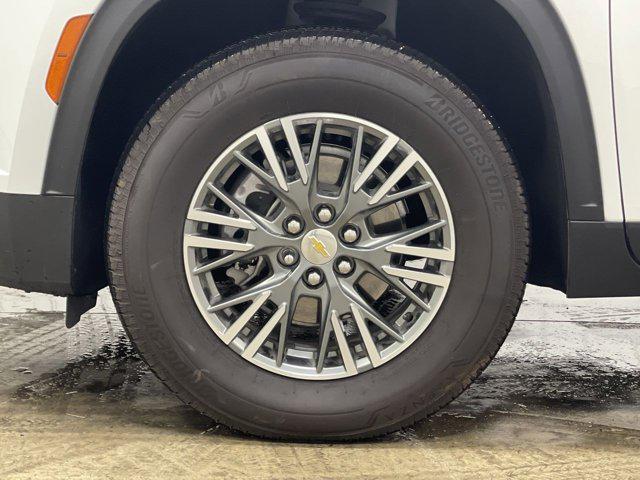 used 2024 Chevrolet Traverse car, priced at $39,522