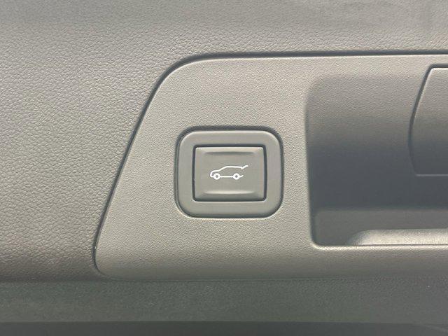 used 2023 Buick Envision car, priced at $35,832