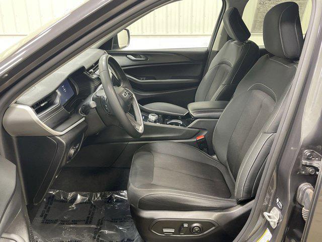 used 2023 Jeep Grand Cherokee car, priced at $25,578