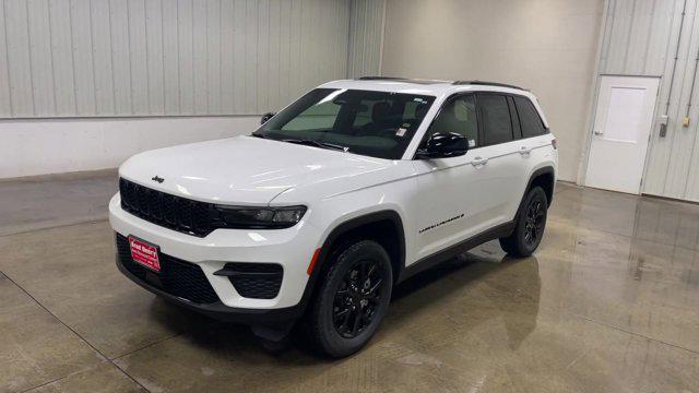 new 2025 Jeep Grand Cherokee car, priced at $41,941