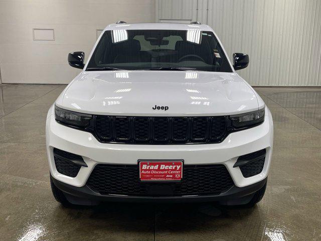 new 2025 Jeep Grand Cherokee car, priced at $41,941