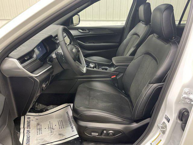 new 2025 Jeep Grand Cherokee car, priced at $41,243
