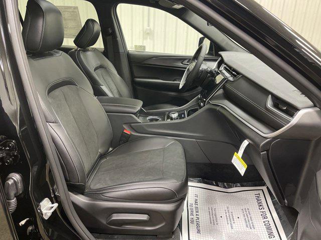 new 2025 Jeep Grand Cherokee L car, priced at $43,068