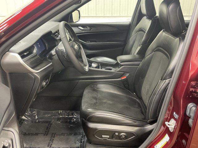 used 2024 Jeep Grand Cherokee car, priced at $34,172