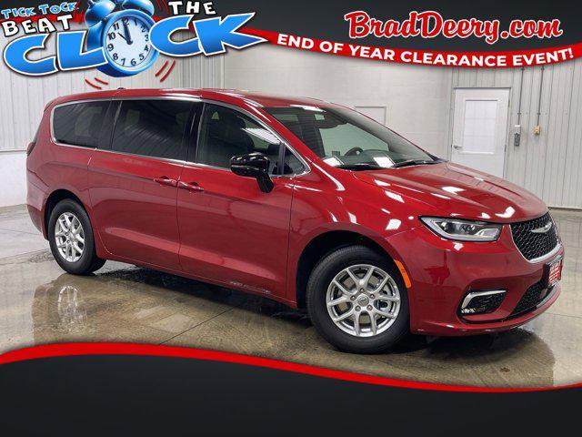 new 2025 Chrysler Pacifica car, priced at $39,821