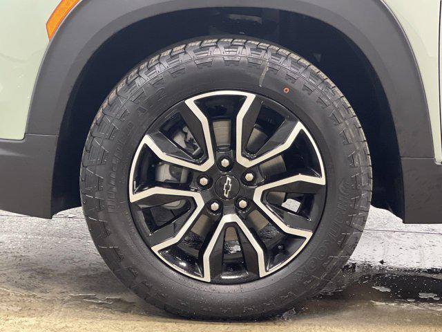 new 2025 Chevrolet TrailBlazer car, priced at $26,016
