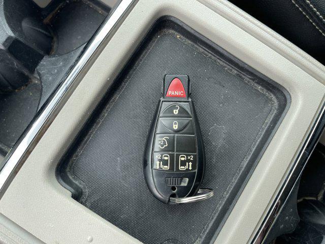 used 2013 Chrysler Town & Country car