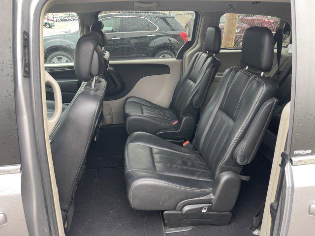 used 2013 Chrysler Town & Country car