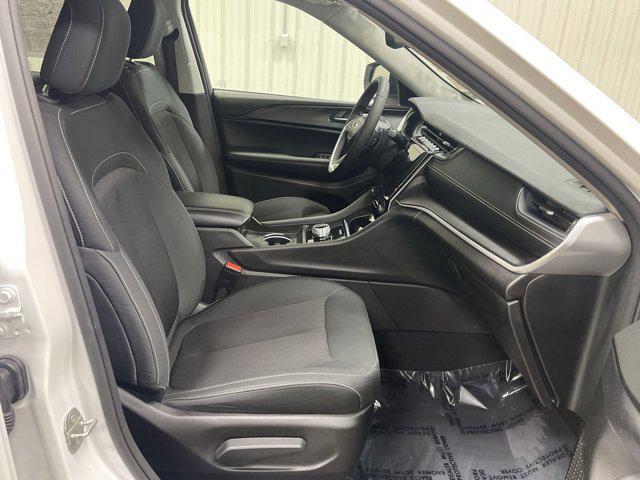 used 2024 Jeep Grand Cherokee car, priced at $27,978