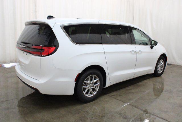used 2024 Chrysler Pacifica car, priced at $39,503