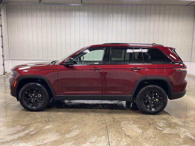 used 2024 Jeep Grand Cherokee car, priced at $39,311