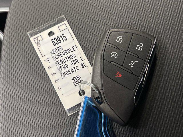 new 2025 Chevrolet Equinox car, priced at $31,943