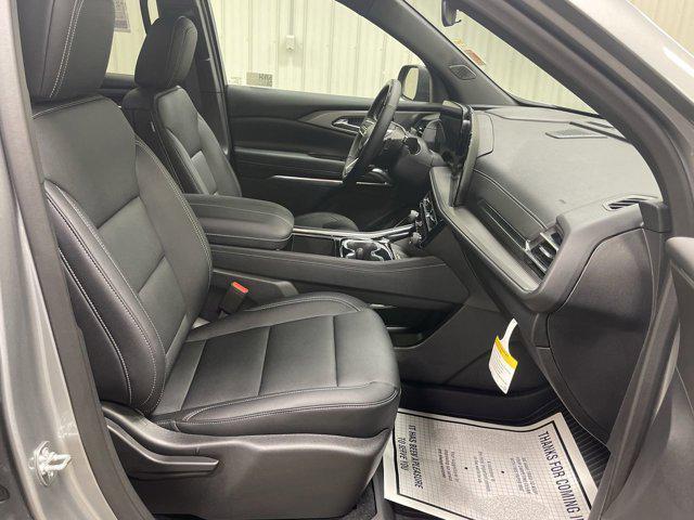 new 2025 Chevrolet Traverse car, priced at $48,495